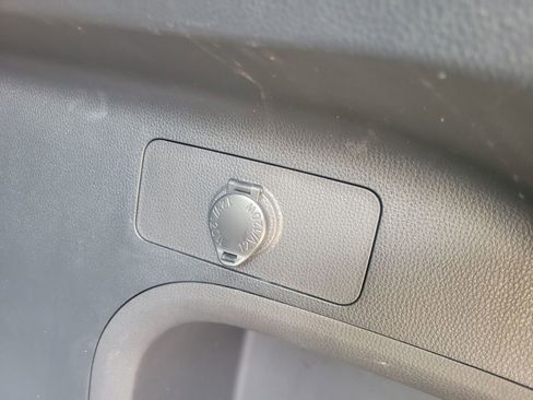 Used 2020 Toyota RAV4 XSE image 22