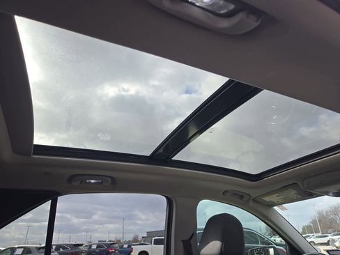 Used 2020 Chevrolet Equinox Premier image 20