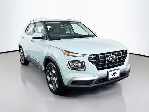 New 2026 Hyundai Venue SEL FWD image 3