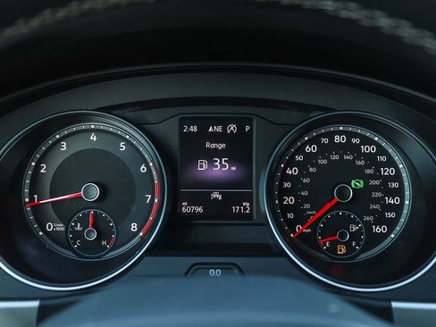 Used 2021 Volkswagen Atlas SE image 17