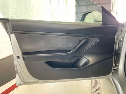 Used 2018 Tesla Model 3 Long Range image 23