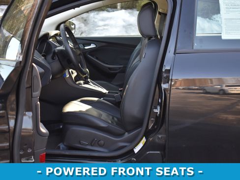 Used 2015 Ford Focus SE w/ Equipment Group 201A image 4