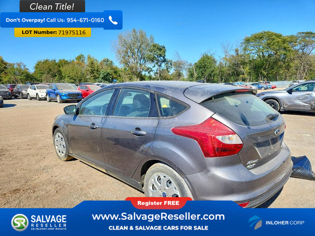 Used 2014 Ford Focus SE w/ SE Winter Package FWD image 3