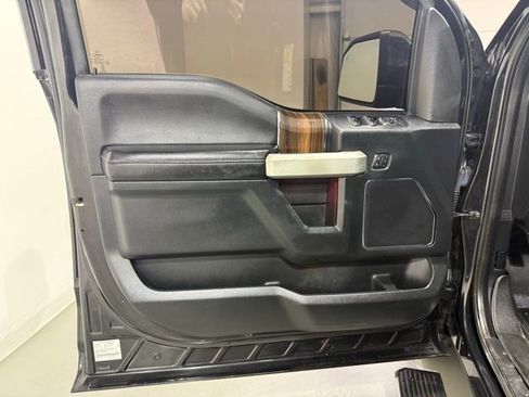 Used 2015 Ford F150 Lariat w/ Equipment Group 502A Luxury image 8