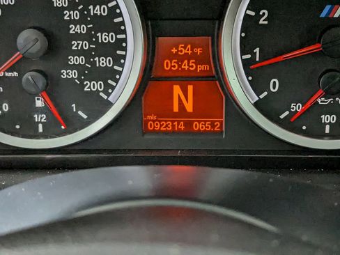 Used 2011 BMW M3 Coupe image 30