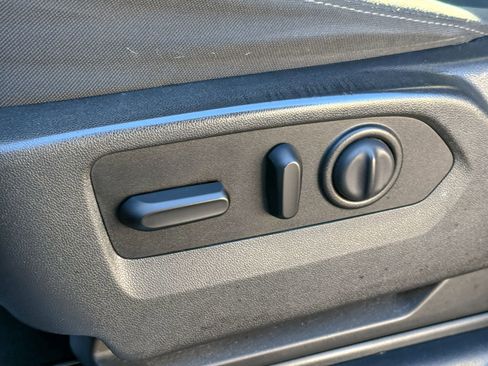 Used 2020 GMC Sierra 1500 Elevation w/ Elevation Value Package image 16