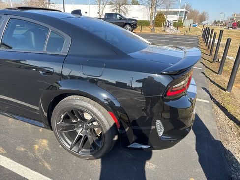 Used 2020 Dodge Charger SRT Hellcat w/ Harman/Kardon Audio Group image 15