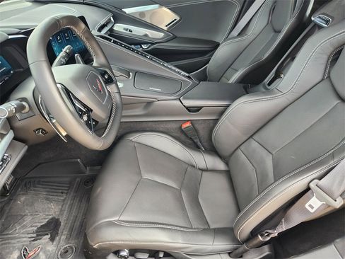 Used 2024 Chevrolet Corvette Stingray Preferred Cpe w/ Z51 Performance Package image 13