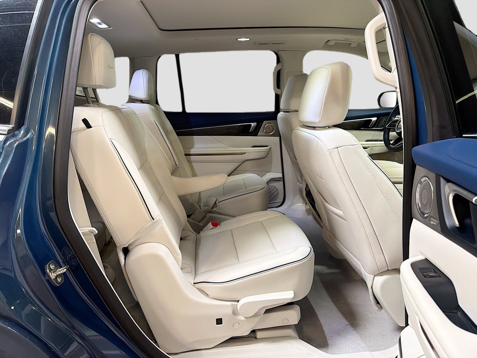 Used 2026 Buick Enclave Avenir w/ Super Cruise Package AWD/4WD image 30