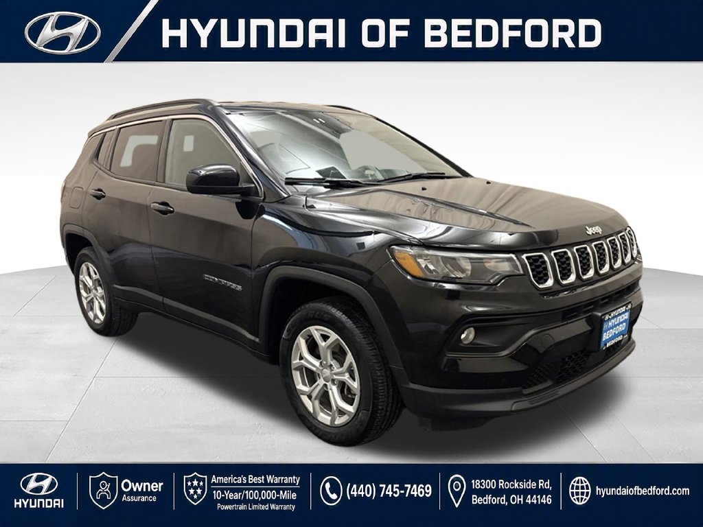 Used 2024 Jeep Compass Latitude AWD/4WD image 3