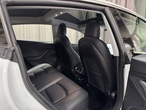 Used 2020 Tesla Model 3 Long Range image 11