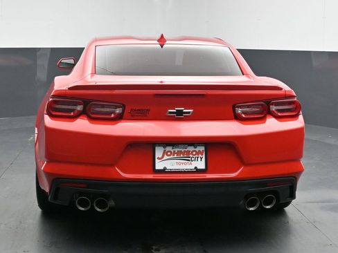 Used 2020 Chevrolet Camaro LT image 7