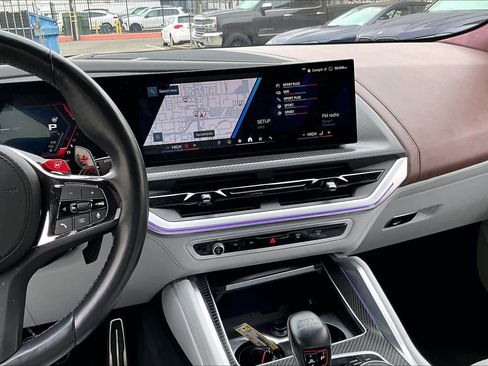 Used 2024 BMW XM w/ M Driver's Package image 9