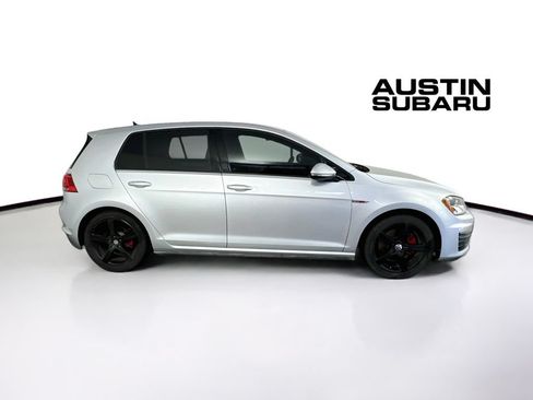 Used 2016 Volkswagen Golf 4-Door FWD image 8