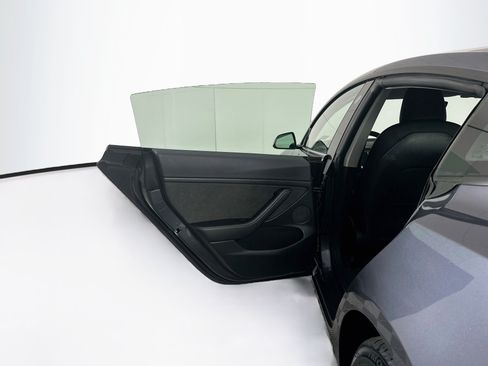 Used 2023 Tesla Model 3 Standard Range RWD image 27