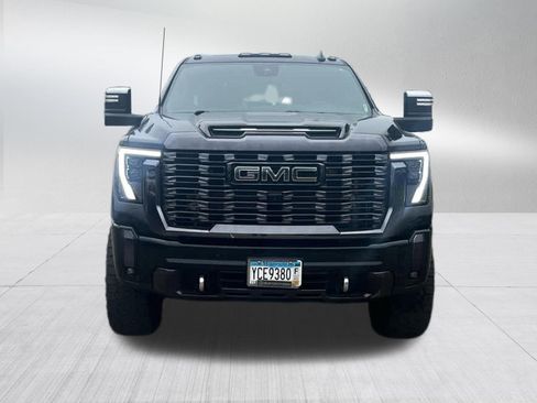 Used 2024 GMC Sierra 3500 Denali Ultimate AWD/4WD image 6