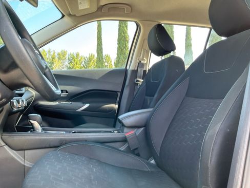 Used 2024 Nissan Kicks SV FWD image 16