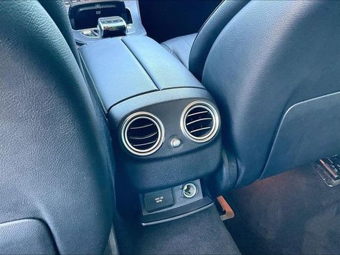 Used 2018 Mercedes-Benz E 300 4MATIC image 10