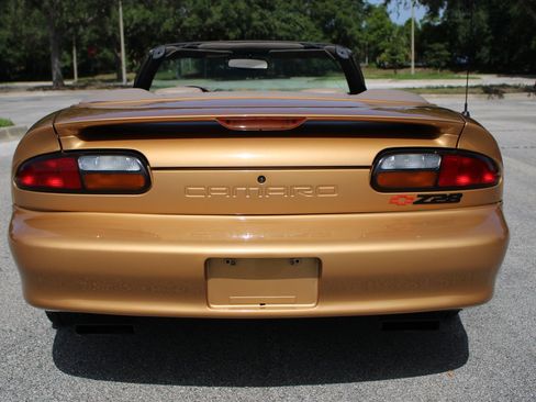 Used 1998 Chevrolet Camaro Z28 RWD image 15