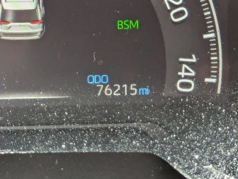 Used 2023 Toyota RAV4 XLE AWD/4WD image 19