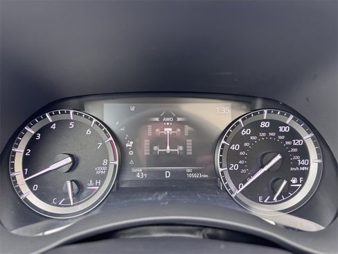 Used 2020 Toyota Highlander XLE image 34