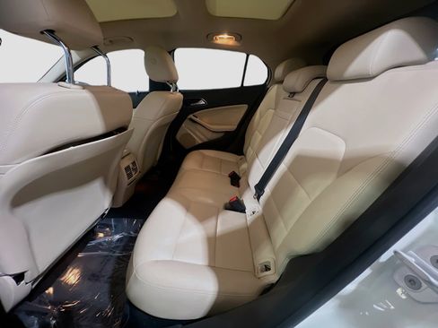 Used 2016 Mercedes-Benz GLA 250 4MATIC image 19