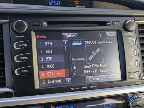 Used 2019 Toyota Highlander XLE image 20