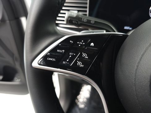 Certified 2026 Mercedes-Benz GLE 350 4MATIC image 11