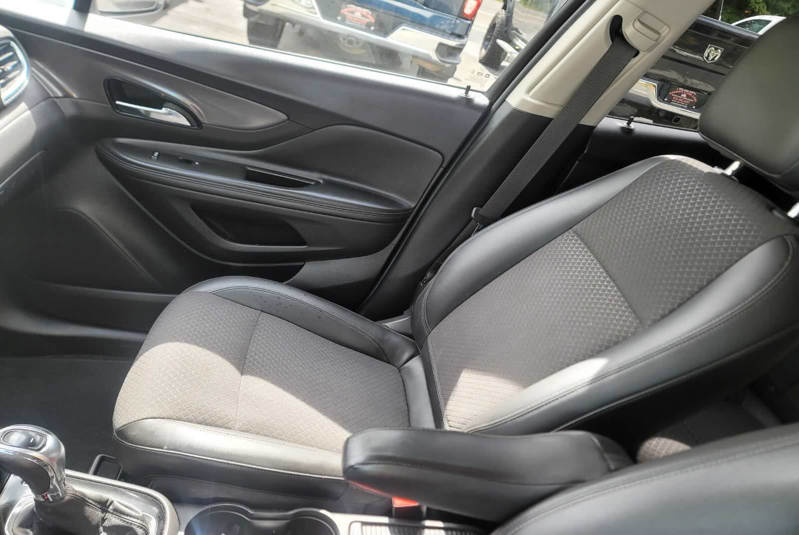 Used 2018 Buick Encore Preferred AWD/4WD image 7