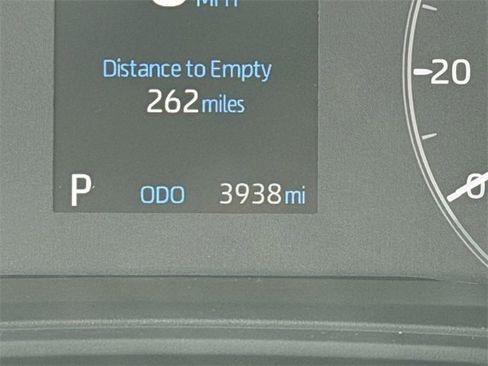 Used 2024 Toyota Corolla Cross L image 30