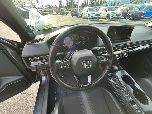 Used 2022 Honda Civic Sport image 14