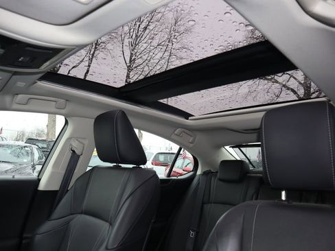 Used 2019 Lexus ES 350 w/ Accessory Package image 16