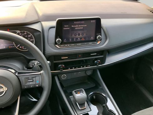 Used 2023 Nissan Rogue SV FWD image 7