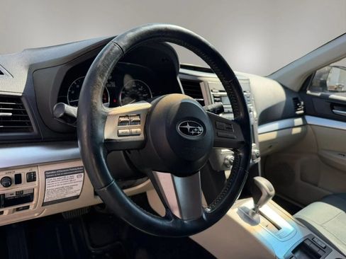 Used 2011 Subaru Outback 2.5i Premium AWD/4WD image 11