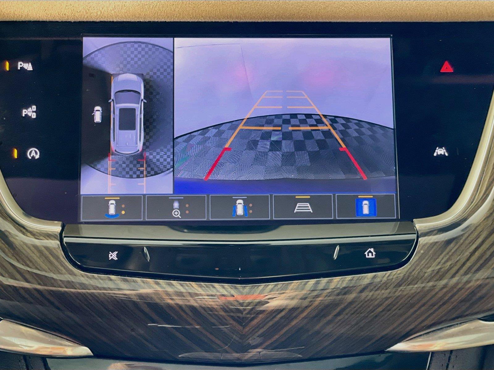 Used 2023 Cadillac XT6 Premium Luxury w/ Platinum Package AWD/4WD image 17