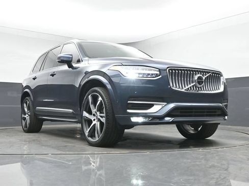 Used 2023 Volvo XC90 B6 Ultimate w/ Protection Package AWD/4WD image 39