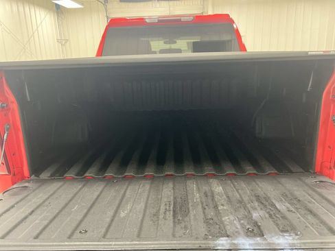 Used 2022 Chevrolet Silverado 1500 LT w/ Z71 Off-Road Package AWD/4WD image 23