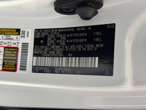 Used 2023 Toyota Sienna XSE AWD/4WD image 20