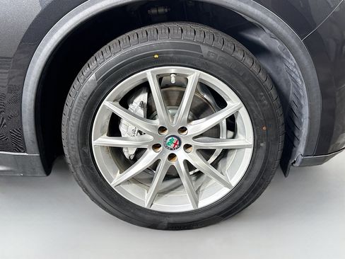 Used 2018 Alfa Romeo Stelvio Ti AWD/4WD image 32