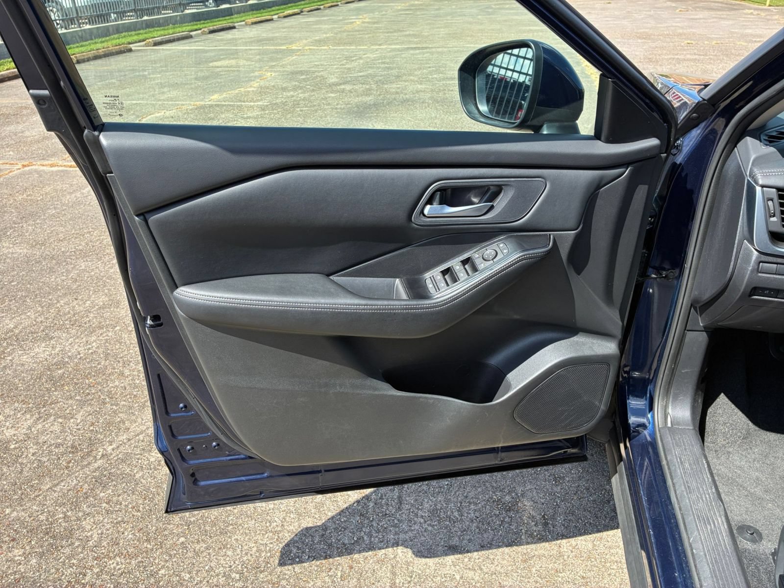 Used 2026 Nissan Rogue SV FWD image 18