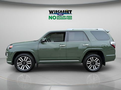 Used 2022 Toyota 4Runner Limited AWD/4WD image 2