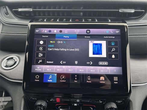 Certified 2023 Jeep Grand Cherokee Limited image 32