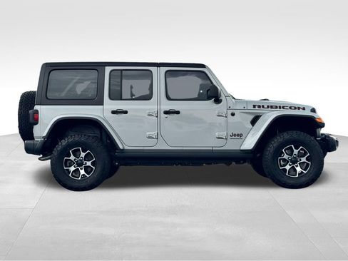 Used 2023 Jeep Wrangler Unlimited Rubicon w/ Cold Weather Group AWD/4WD image 8