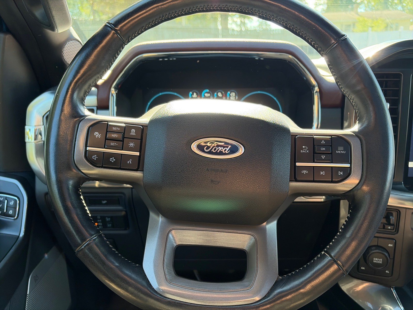 Used 2022 Ford F150 Lariat w/ Equipment Group 502A High AWD/4WD image 28