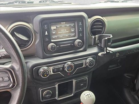 Used 2018 Jeep Wrangler Unlimited Sport AWD/4WD image 12