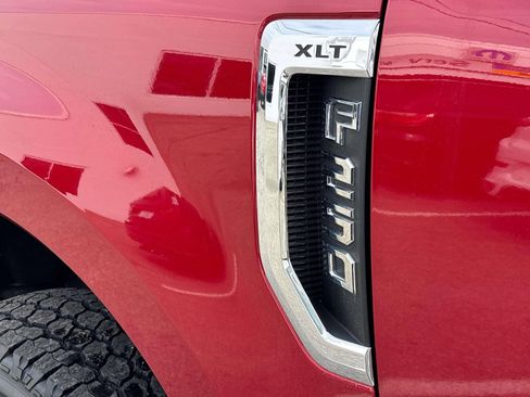 Used 2022 Ford F250 XLT w/ XLT Premium Package image 10
