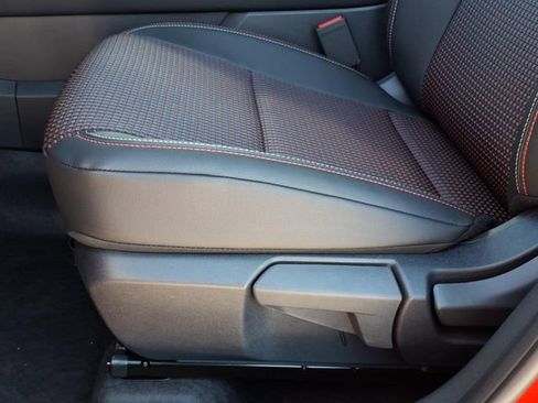 Used 2026 Nissan Kicks SR FWD image 10