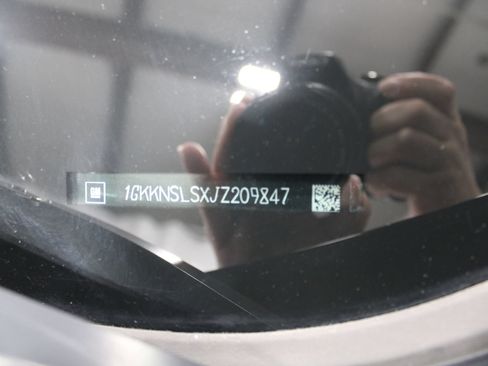 Used 2018 GMC Acadia SLE w/ Driver Alert Package I AWD/4WD image 49