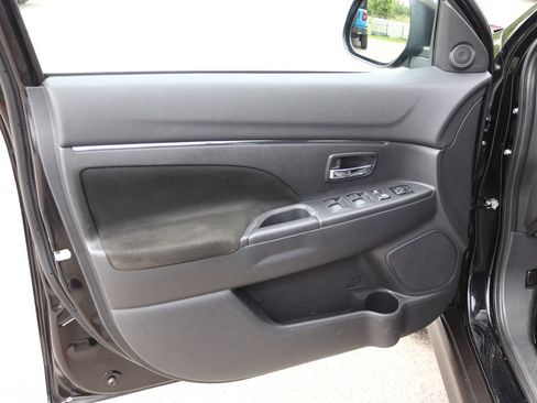 Used 2023 Mitsubishi Outlander Sport SE AWD/4WD image 9