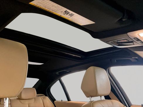 Used 2016 BMW 328i Sedan RWD image 12
